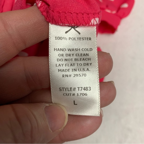 Everly pink polka dot top size large single button at the neckline - Picture 8 of 9